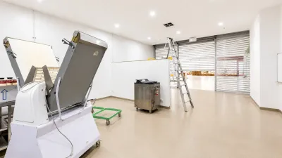 Vacant Shop 23 in Griffith Central Photo 1